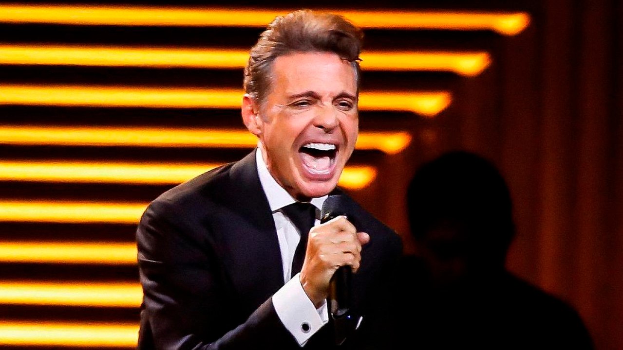 Luis Miguel abarrota el Estadio GNP con casi 70 mil personas