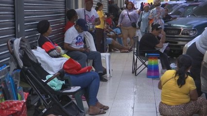 Entregan formularios para buhonerías y venta de comidas en la ruta del desfile capitalino