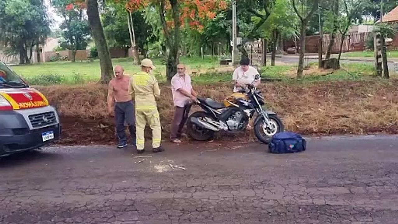 Disco trava e motociclista sofre queda no bairro Alto Alegre