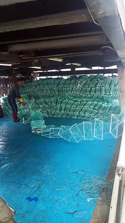 #Fishermen's life real shot #Take you to experience the life of fishermen #Catch seafood at the sea