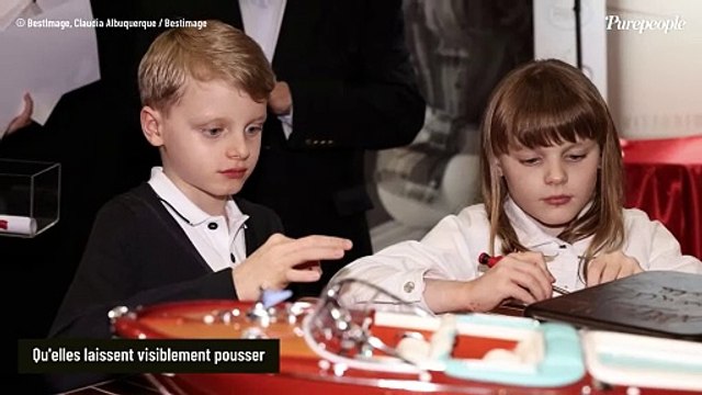 La carte de voeux de Charlene et Albert de Monaco est arrivée : Gabriella et sa mère suivent la même tendance !