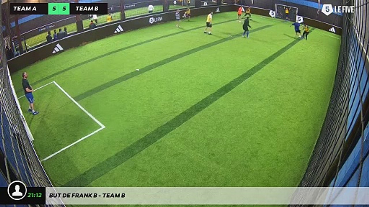 But de Frank B - Team B
