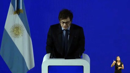 "Es demasiado lunes": Milei no pudo pronunciar la palabra "exponencialidad"