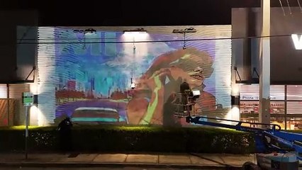 Verizon invierte en la comunidad artística del sur de Florida y embellece los escaparates con arte impulsado por la cultura