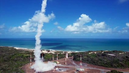 Força Aérea Brasileira lança foguete com tecnologia 100% nacional