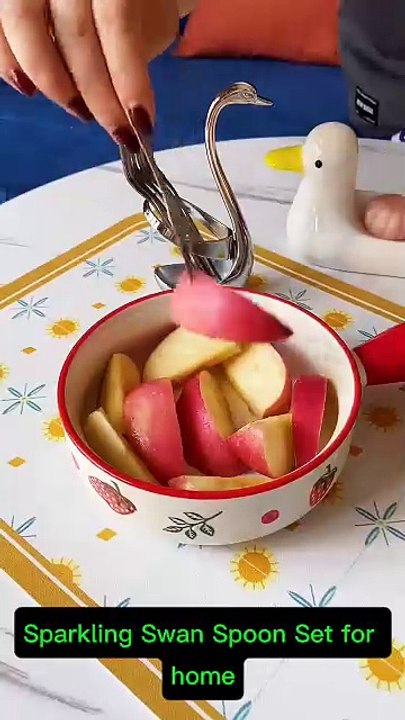 Sparkling Swan Spoon Set