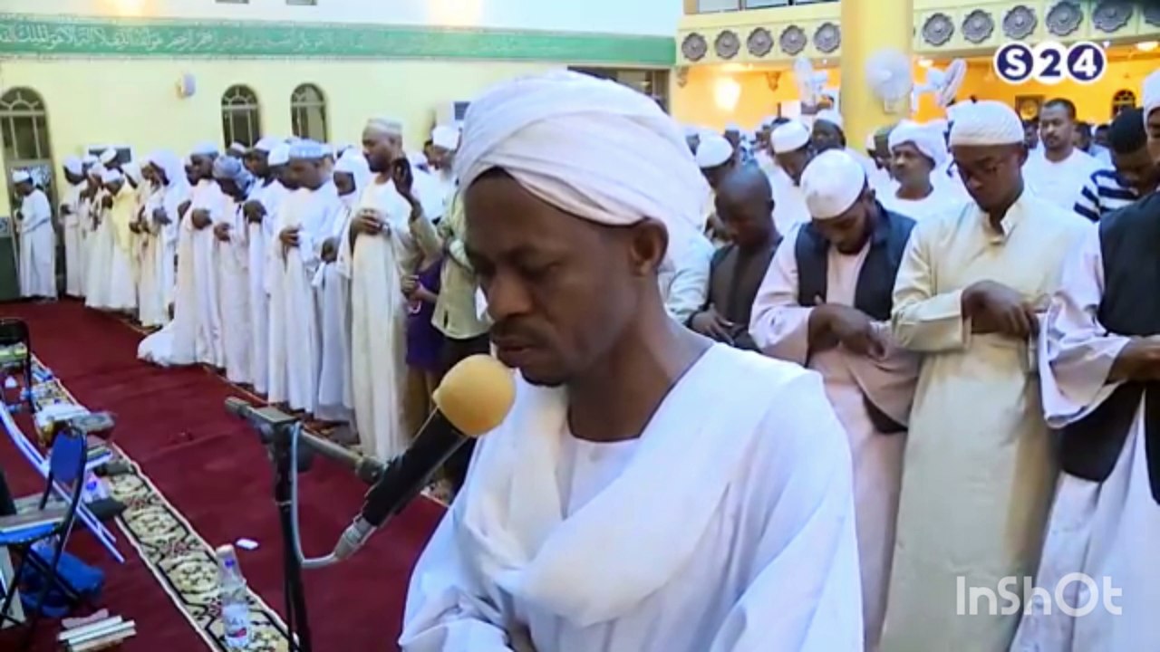 لَن تَنفَكُمْ أَرْحَامُكُمْ وَلَآ أَوْلَدُكُمْ ۚ يَوْمَ ٱلْقِيَٰمَةِ يفْصِلُ بَيْنَكُمْ ۚ وَٱللَّهُ بِمَا تَعْمَلُون بَصِيرٌ