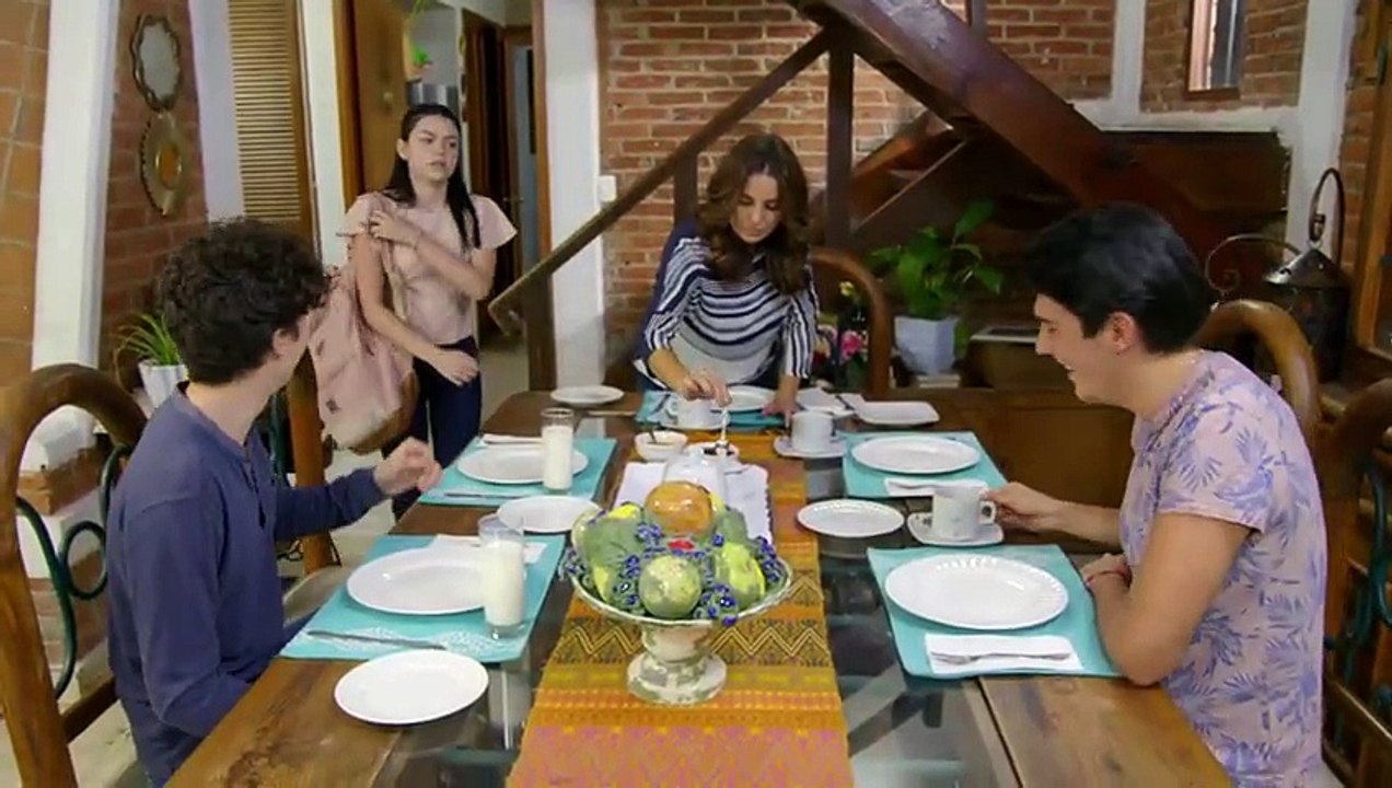 AVANCE La Rosa de Guadalupe | Capítulo   La Rosa de Guadalupe, La Rosa de Guadalupe: capítulo completo "Una mujer baja" La Rosa de Guadalupe hoy  La Rosa de Guadalupe: capítulo  La Rosa de Guadalupe capitulo de hoy,