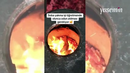 Öğrencileriyle sinema günü yaptı! Köy okulunda eğlenceli anlar