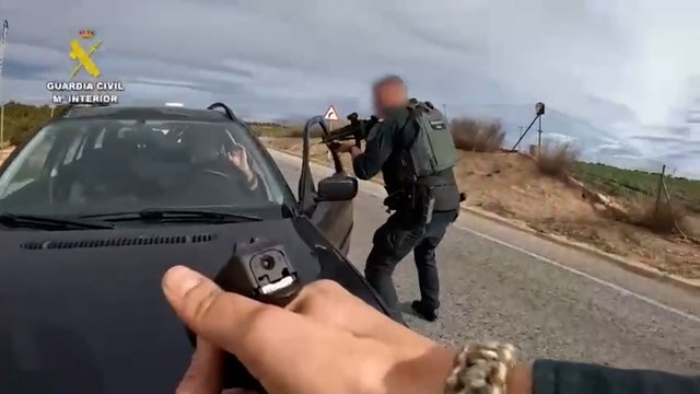 Detenidos siete albaneses por robar con camiones pluma varios cajeros por la costa mediterránea