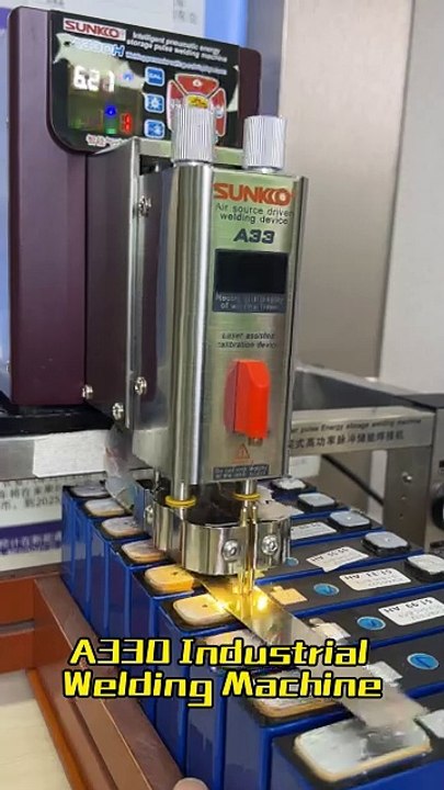 Daily work： Which machine can perfectly weld large single batteries?