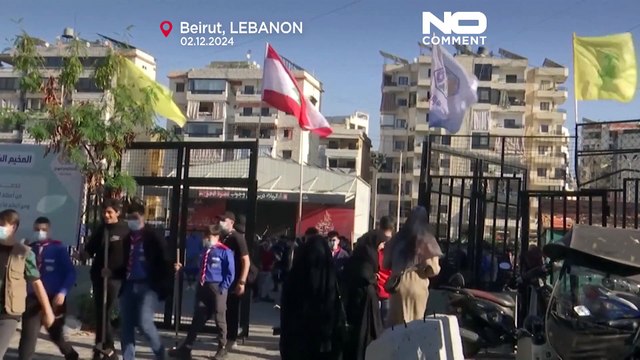 Gli scout si mobilitano per rimuovere le macerie nella periferia meridionale di Beirut