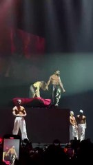 Tayc en Concert : Débat Passionné parmi les Fans 🎶