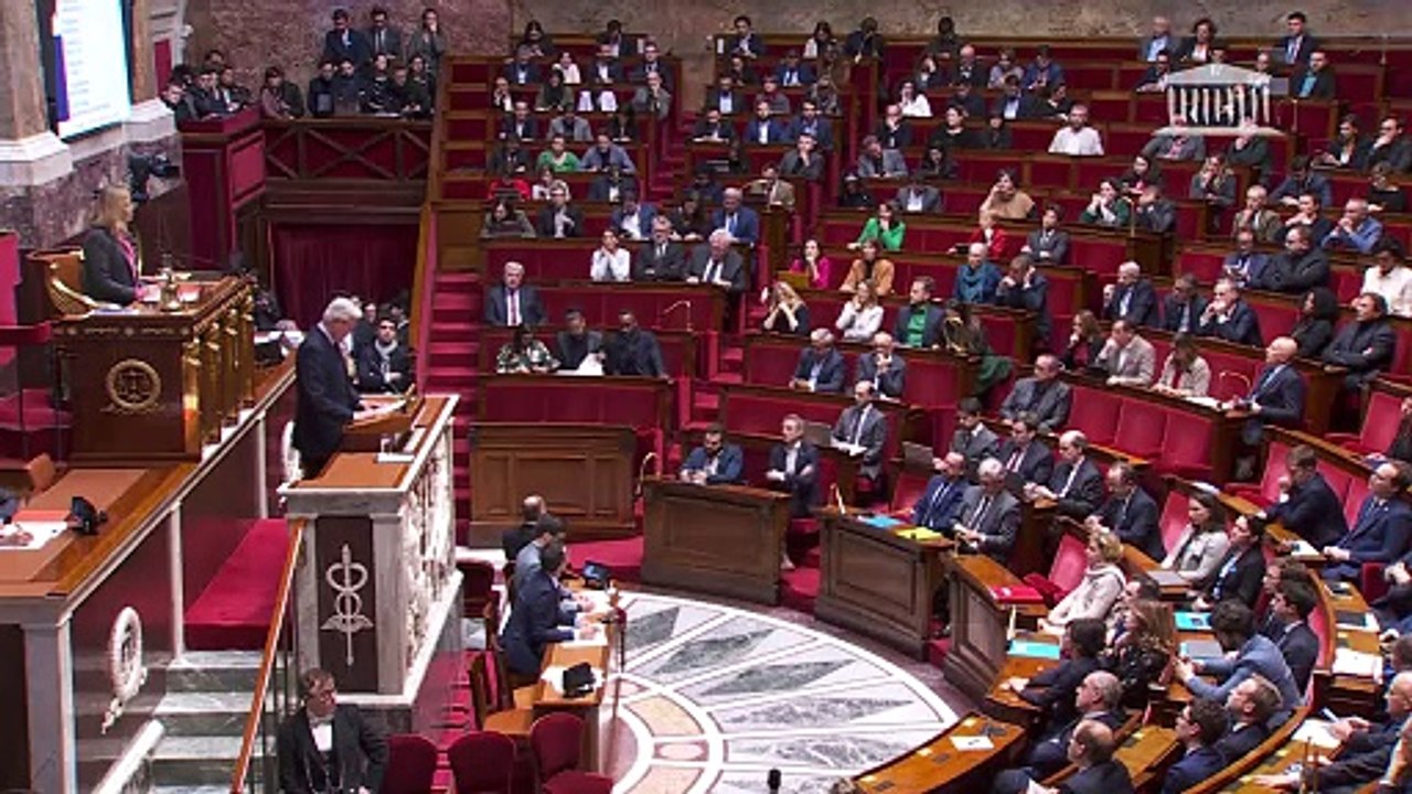 Regierungskrise in Frankreich: Misstrauensvotum am Mittwoch