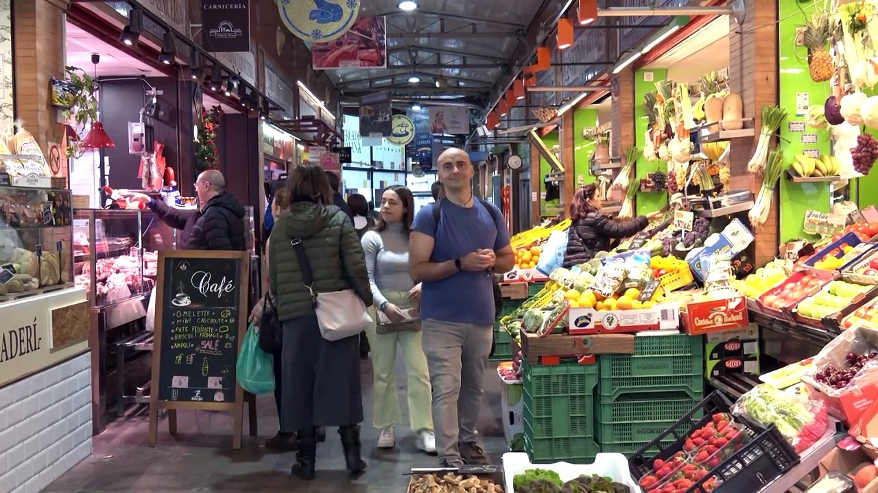 Fundación "la Caixa" y los mercados de abastos sevillanos ayudan a familias vulnerables