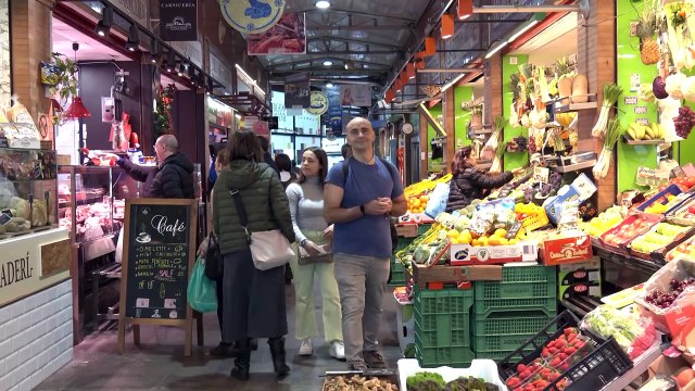 Fundación la Caixa y los mercados de abastos sevillanos ayudan a familias vulnerables