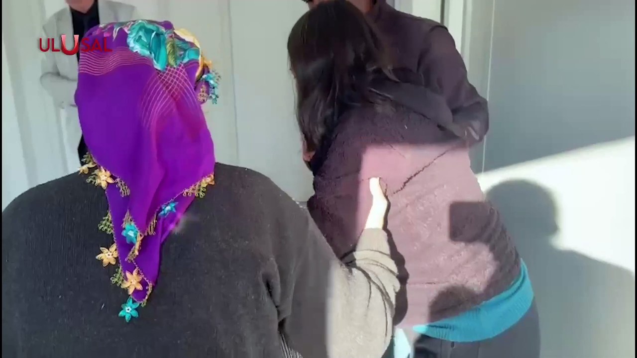 ERSOY EREN FERİDE’Yİ EVİNE KAVUŞTURDU