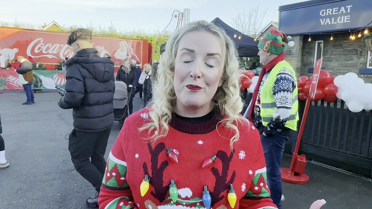 Coca-Cola Christmas Truck Tour: Surprise stop at Yorkshire pub