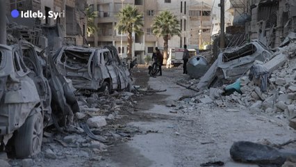 Syrie : destruction après des frappes meurtrières sur le bastion rebelle d'Idleb
