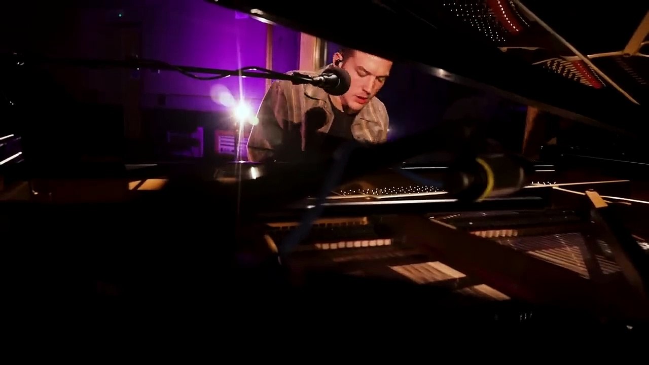 Ben Böhmer - Water feat. Max Milner (Tyla cover) - Radio 1 Piano Sessions