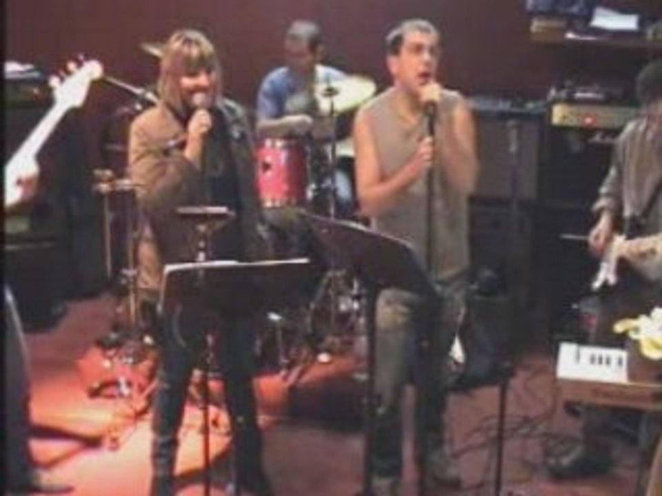 KALYS / Start me up (The Rolling Stones)