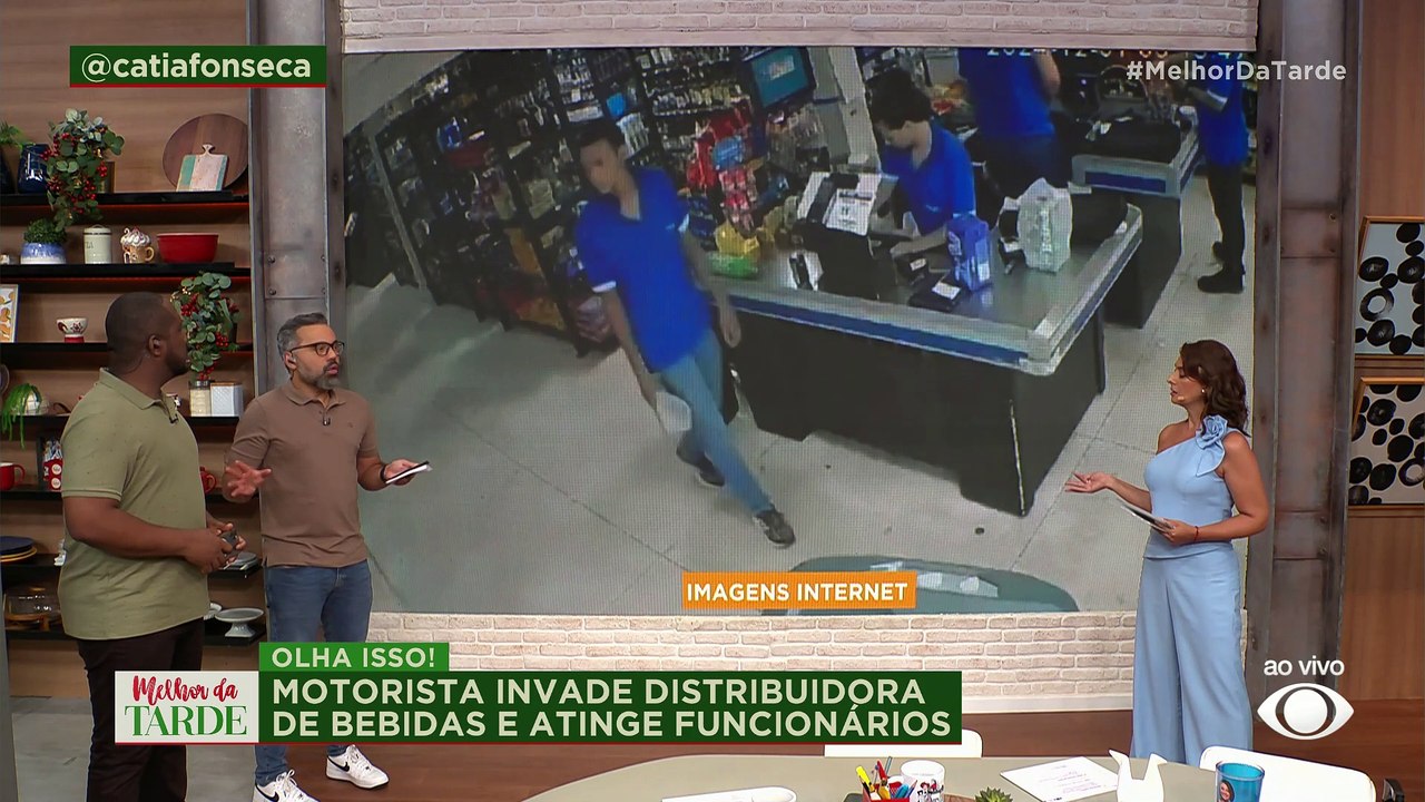 ABSURDO! Motorista invade distribuidora de bebidas | Melhor da Tarde
