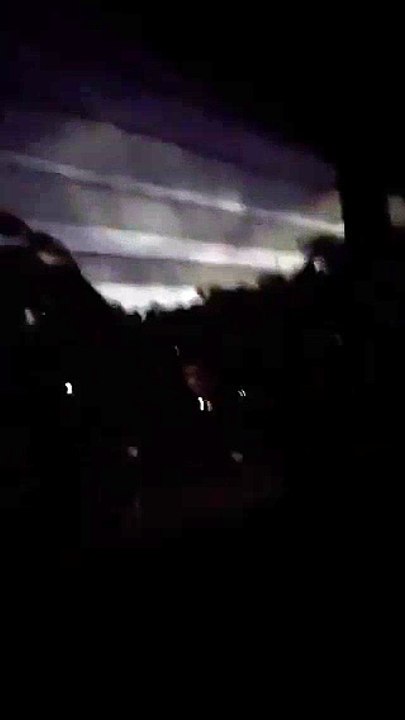 Comando ConVzla - ¡Sin luz! 💡 5 am en la Embajada de Argentina en Caracas.   ¡Esta es la realid