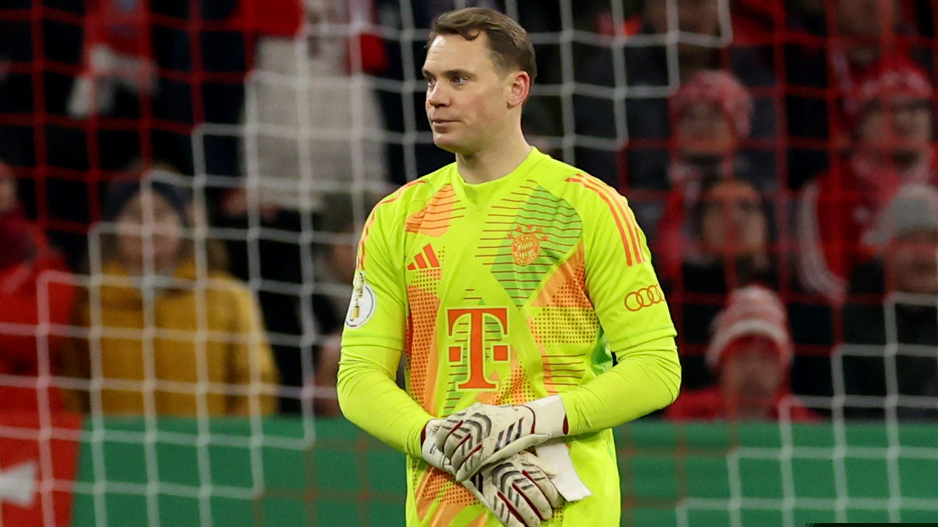 Bayern Munich knocked out of cup by Leverkusen as Neuer grabs first red card