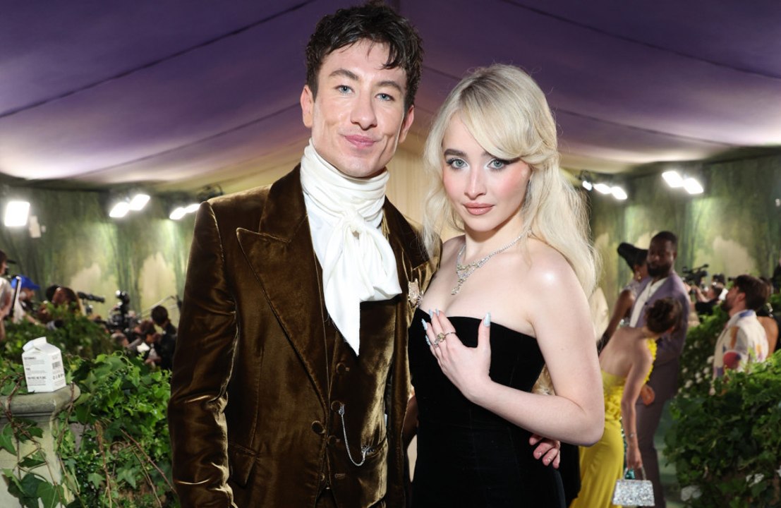 Sabrina Carpenter and Barry Keoghan 'taking a b...