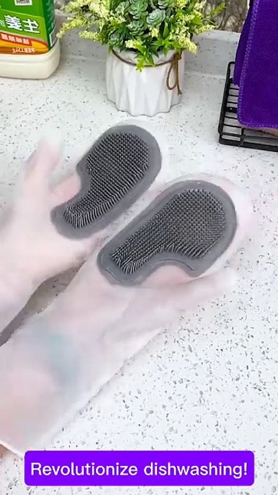 Silicone Dishwashing Gloves: The Ultimate Cleaning Hack for Your Kitchen #SiliconeGloves #DishwashingHacks #EcoFriendlyCleaning #KitchenEssentials #ReusableGloves #CleanSmarter #TimeSavingTips #SustainableLiving #KitchenHacks #HouseholdTips