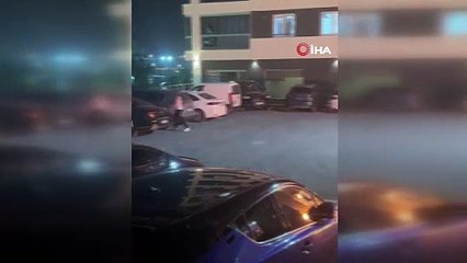 Sitede eli silahlı, yüzü maskeli psikopat dehşeti: Ortalığı savaş alanına çevirdi