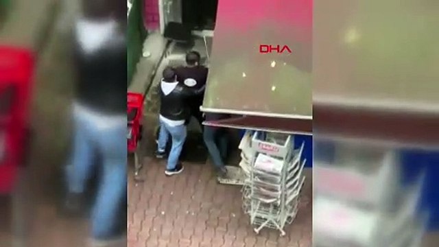 İstanbul - Eyüpsultan’da park yeri kavgasında 2 kişi bıçaklandı