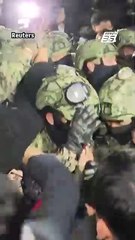 นาทีปะทะเดือด! ทหาร vs สส. - เจ้าหน้าที่รัฐสภาเกาหลีใต้ หลังประกาศกฎอัยการศึก | PPTV Online