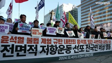 Surcoreanos se concentran frente a la Asamblea Nacional de Seúl para pedir la destitución de Yoon