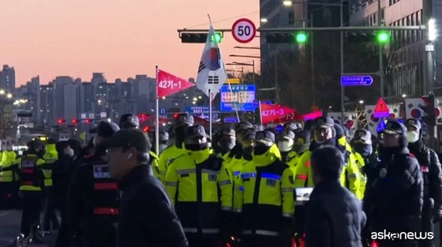 Corea del Sud: polizia e manifestanti davanti all'Assemblea nazionale