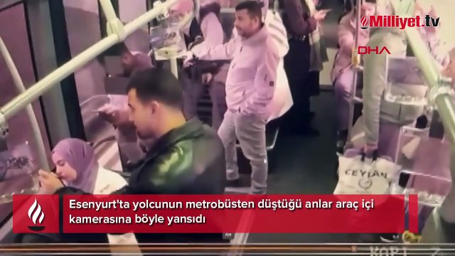 Fırlayan rögar kapağı, kapıyı kırdı! Yolcunun metrobüsten düştüğü anlar araç içi kamerasında