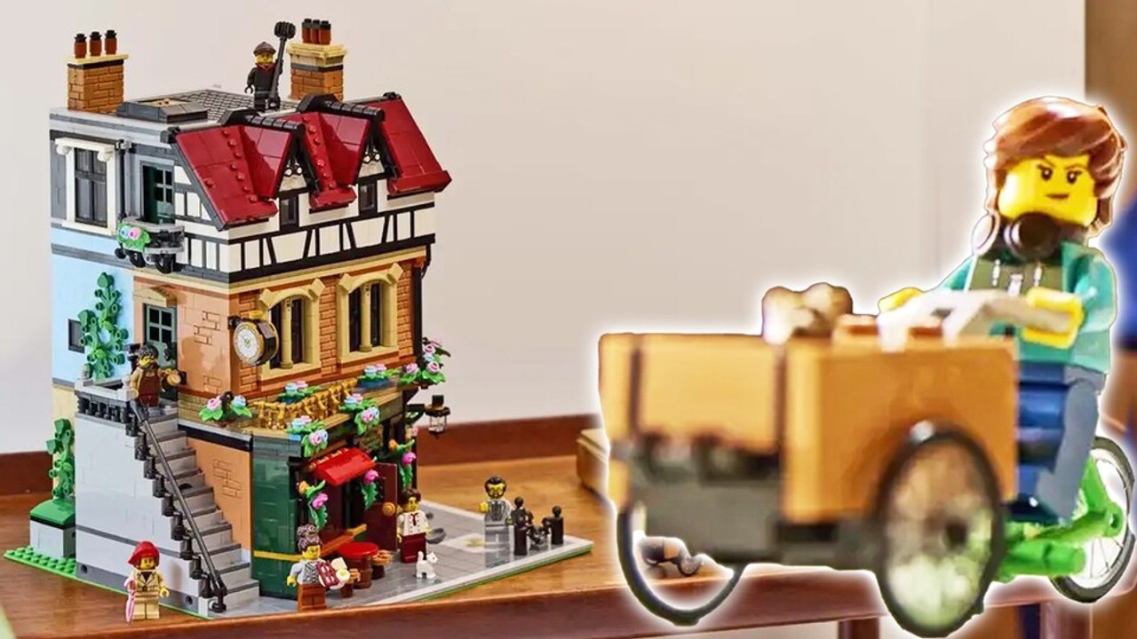Fast zwei Jahrzehnte später: LEGO hat ein neues Café Corner Set, nur diesmal heißt es Tudor