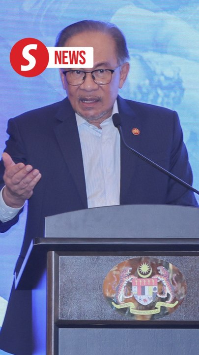 Anwar raps opposition for politicising SPM exam schedule