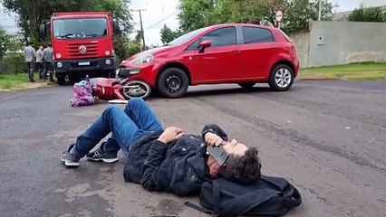 Motociclista fica ferido após colisão com carro na Vila Tolentino