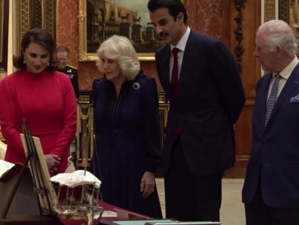 Königin Camilla trotzt Krankheit bei Ausstellung der Royal Collection