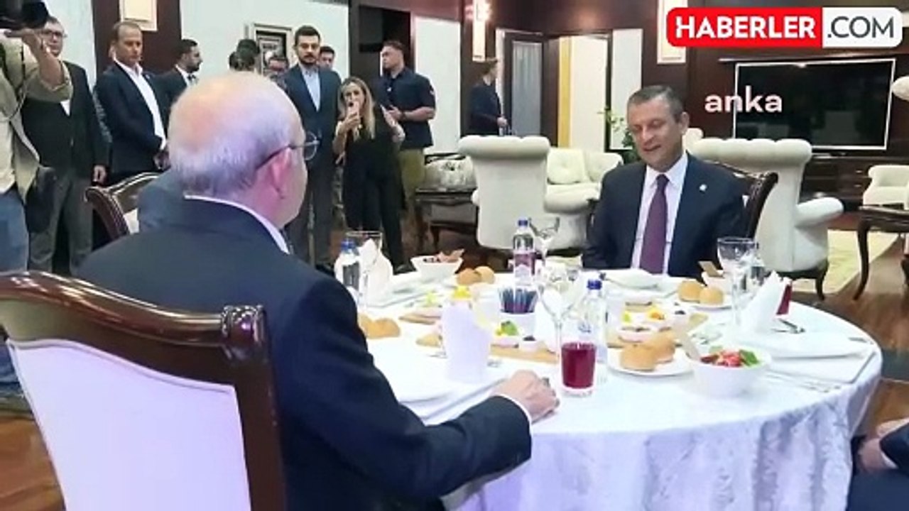 Özgür Özel'den grup toplantısında Kılıçdaroğlu'na yakın vekillere gönderme
