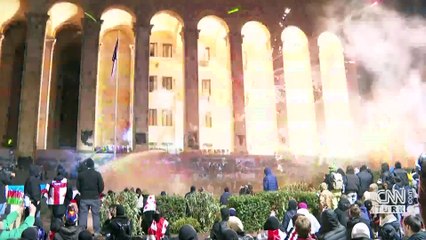 GÜRCİSTAN YANGIN YERİ! AB yanlıları polis ile karşı karşıya!