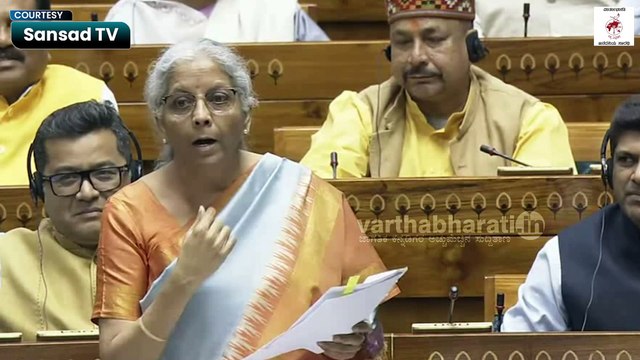 GDP ತೀವ್ರ ಕುಸಿದಿರುವಾಗ ಹಿಂದಿ ಬಗ್ಗೆ ತಲೆಕೆಡಿಸಿಕೊಂಡ ವಿತ್ತ ಸಚಿವೆ ನಿರ್ಮಲಾ ಸೀತಾರಾಮನ್ | Nirmala Sitharaman