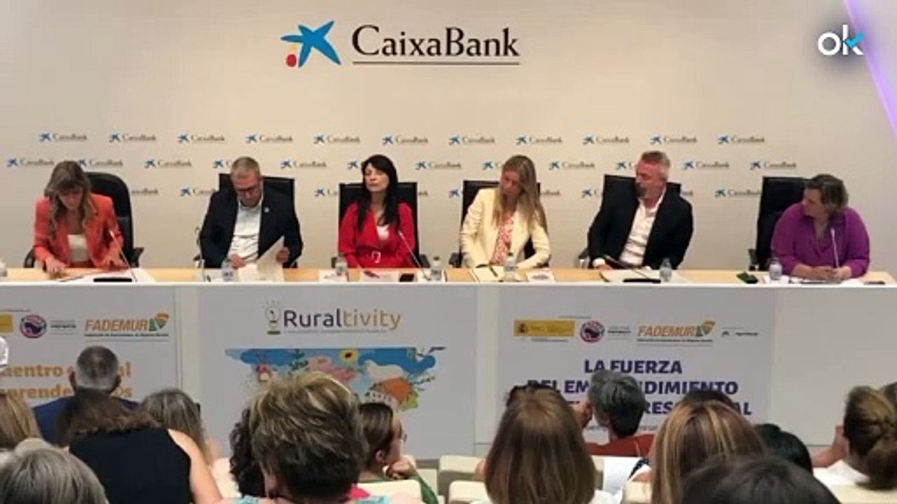 Begoña 'vendía' su software a las empresas prometiendo "ayudas del Gobierno" junto a cargos de Sánchez