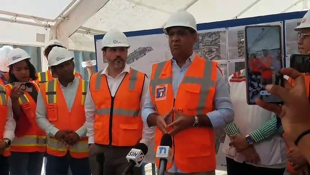 Deligne Ascención supervisa trabajos de la prolongación 27 de febrero