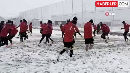 Sivasspor, Yoğun Kar Altında Antrenman Yaptı