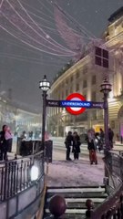 UNDERGROUND sous la neige à Londres