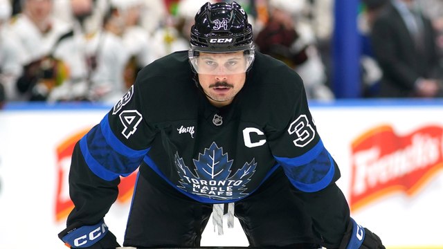 NHL Betting Preview: Predators vs Leafs, Bruins vs Blackhawks