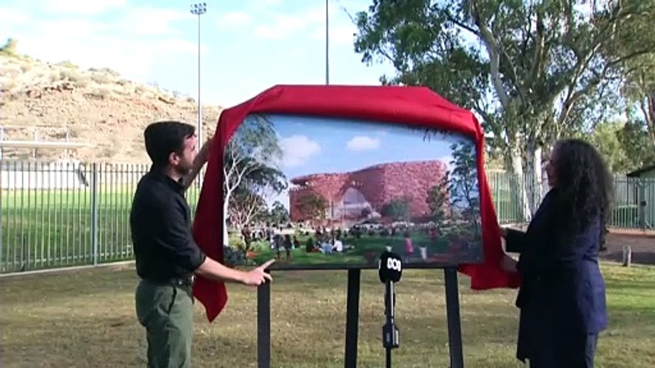 Federal MP says Commonwealth could take over controversial Aboriginal Alice Springs art gallery planning