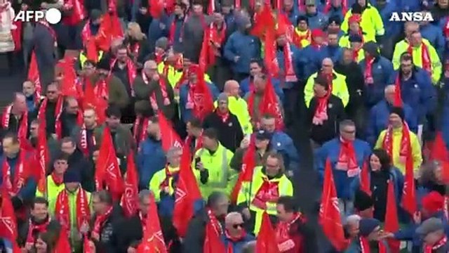 Germania, dipendenti Volkswagen in sciopero